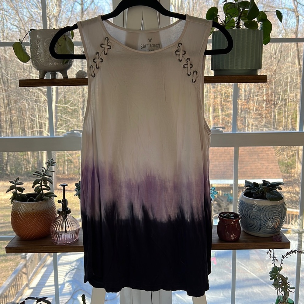 American Eagle ombré Tank top with laced shoulders